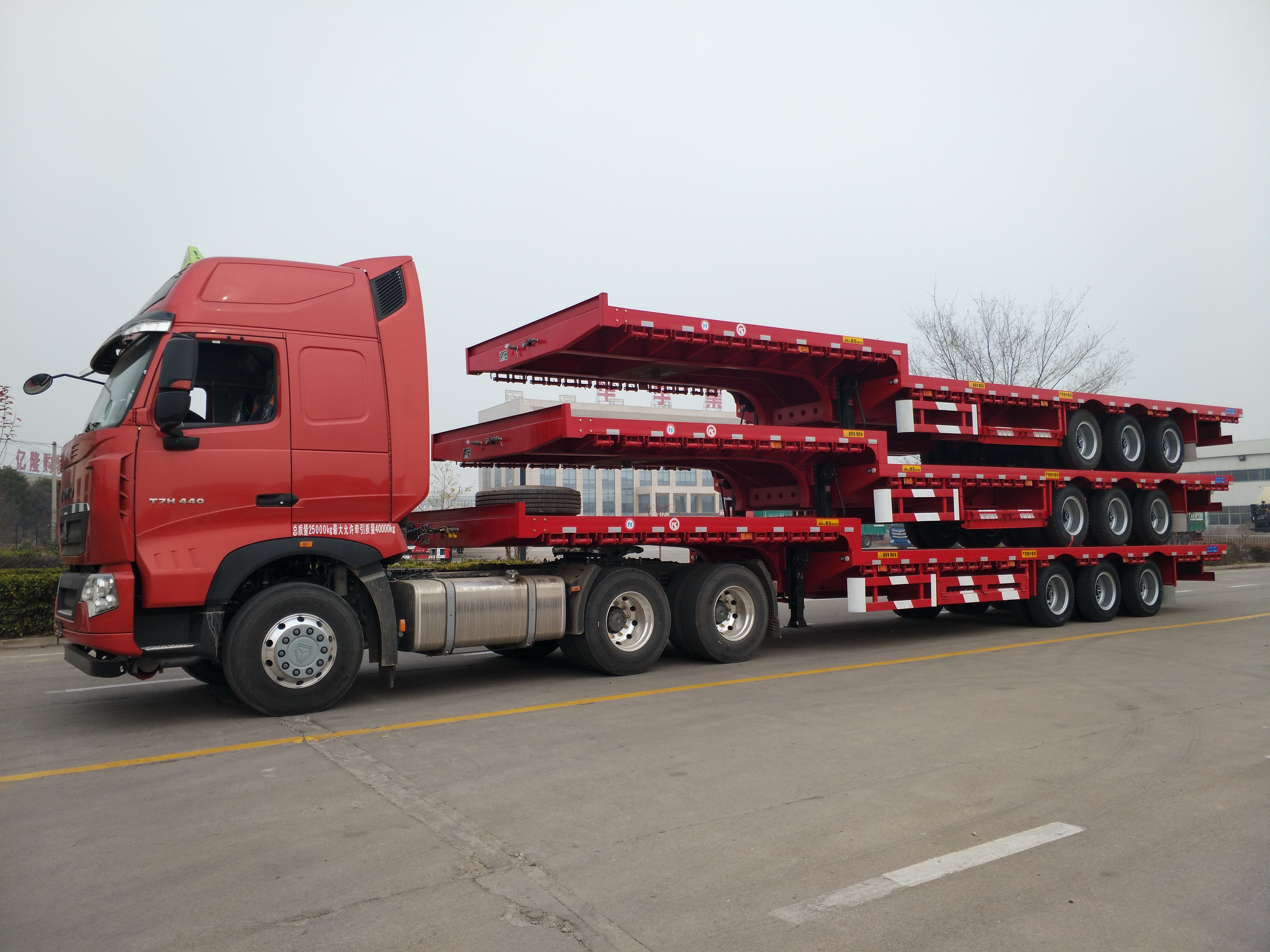 China 3 Axle 40FT Flatbed  Container Semi  Trailer  Chassis 