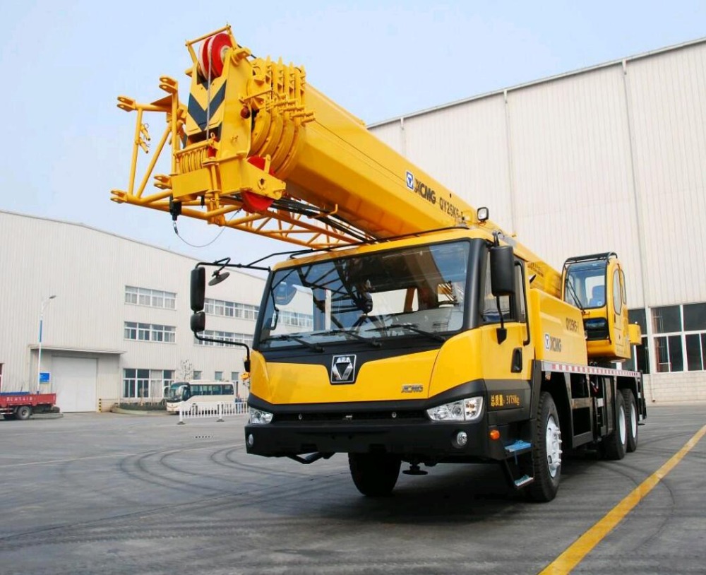 Durable 40 ton Boom Truck Hydraulic Crawler Crane QUY100 